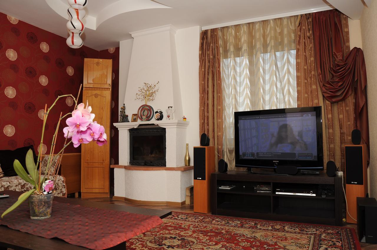 Apart Club Kosmo Apartment Chernivtsi Luaran gambar