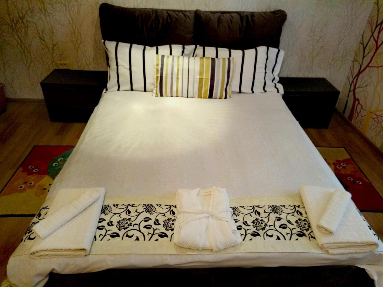 Apart Club Kosmo Apartment Chernivtsi Luaran gambar