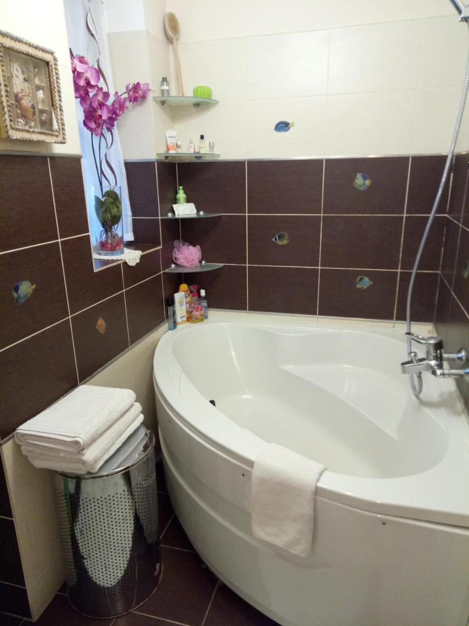 Apart Club Kosmo Apartment Chernivtsi Luaran gambar