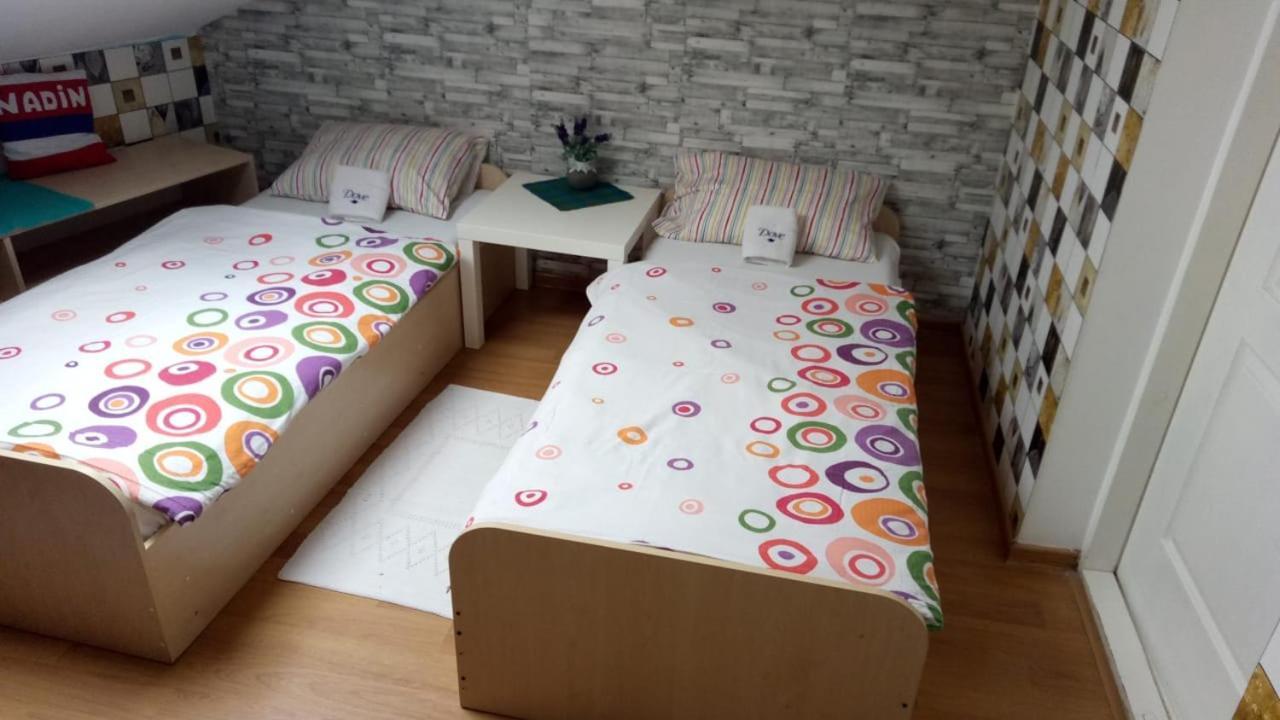 Apart Club Kosmo Apartment Chernivtsi Luaran gambar